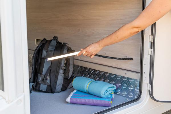 Detachable tubular garage lamp